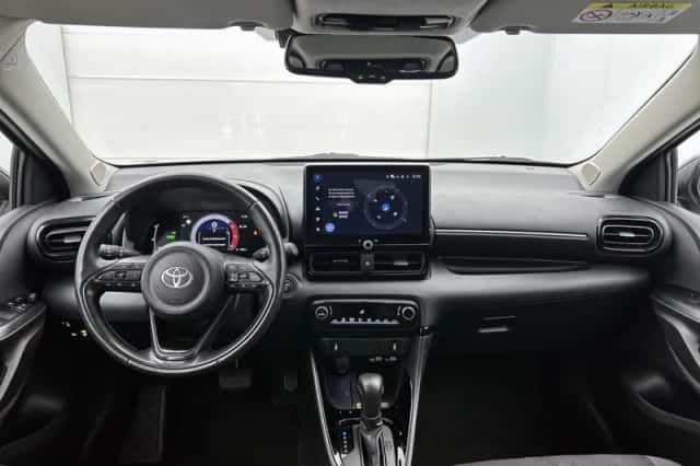 Toyota Yaris (2025) thumbnail 4