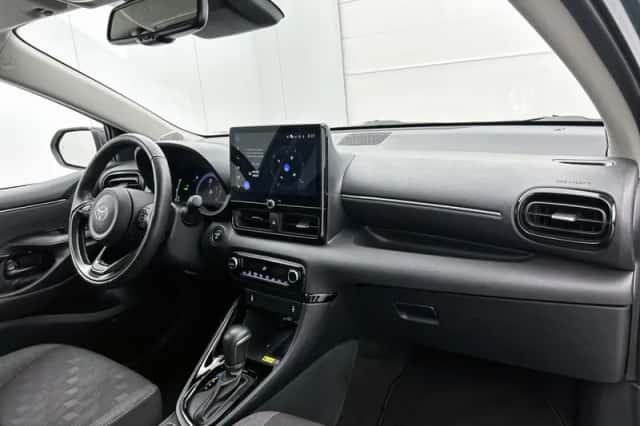 Toyota Yaris (2025) thumbnail 6