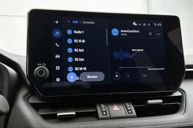 Toyota RAV4 (2025) thumbnail 4