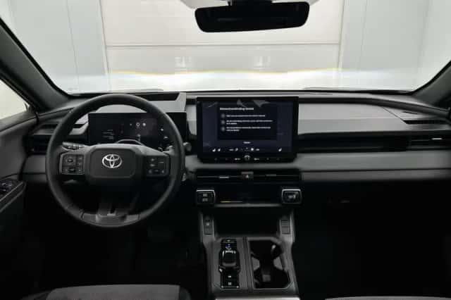 Toyota RAV4 (2026) thumbnail 4