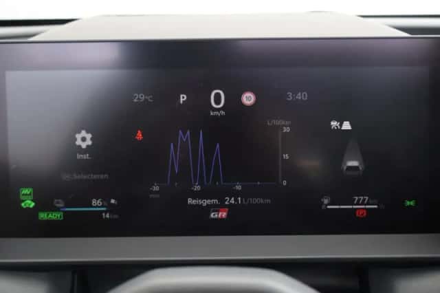 Toyota RAV4 (2026) thumbnail 3