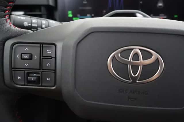 Toyota RAV4 (2026) thumbnail 4