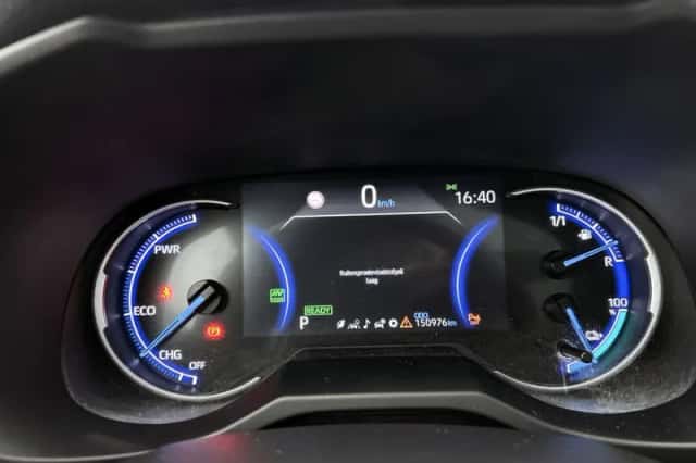 Toyota RAV4 (2021) thumbnail 6