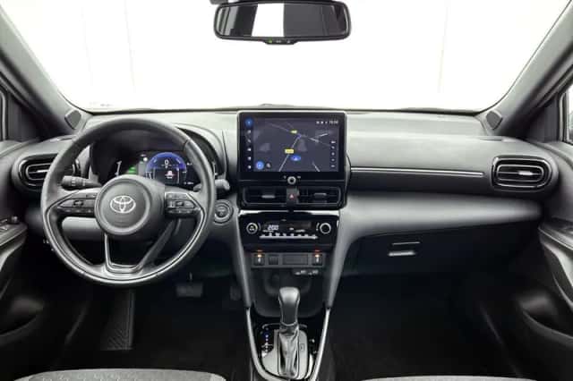 Toyota Yaris Cross (2024) thumbnail 4