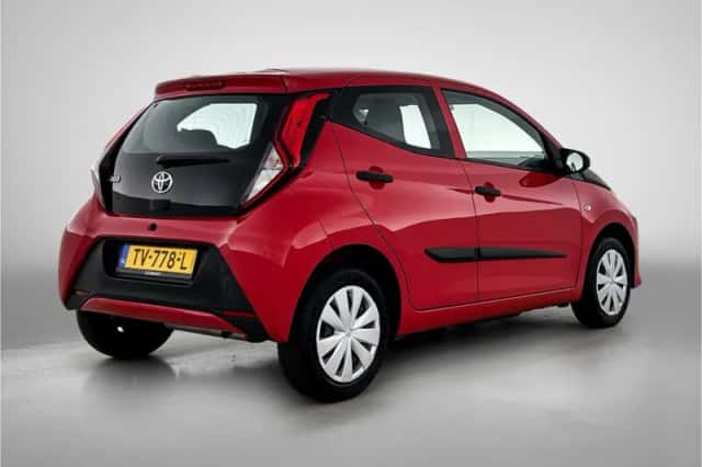 Toyota Aygo (2018) thumbnail 2