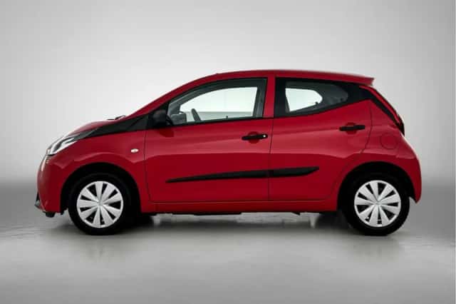 Toyota Aygo (2018) thumbnail 3