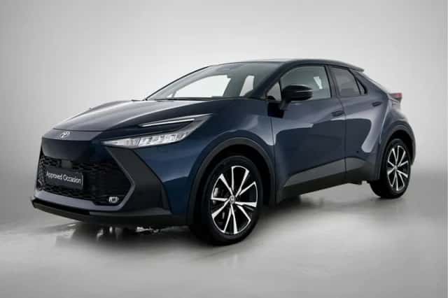 Toyota C-HR (2024) thumbnail 1