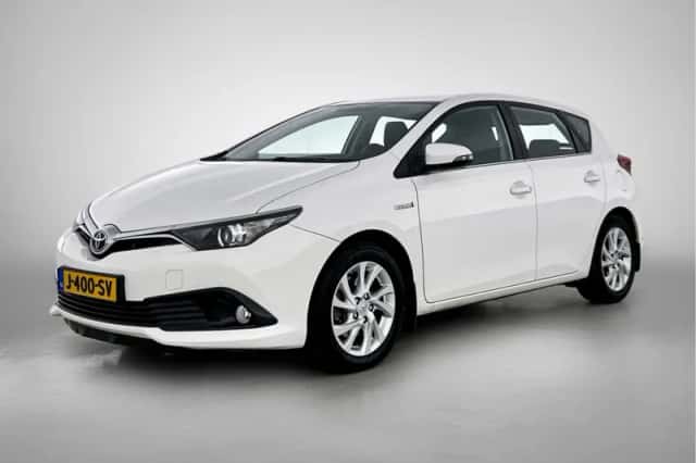Toyota Auris (2017) thumbnail 1