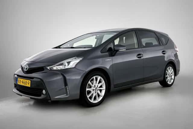 Toyota Prius (2016) thumbnail 1