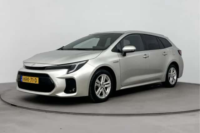 Suzuki Swace (2023) thumbnail 1