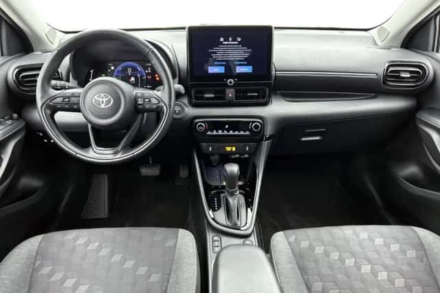 Toyota Yaris (2025) thumbnail 4