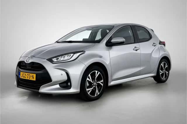 Toyota Yaris (2025) thumbnail 1