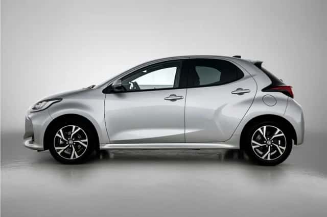 Toyota Yaris (2025) thumbnail 3