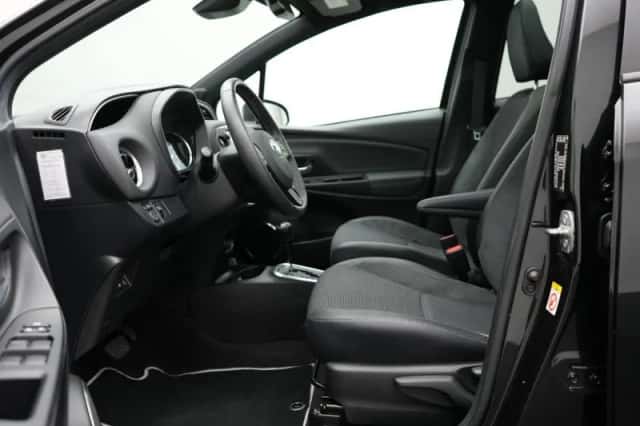 Toyota Yaris (2019) thumbnail 6