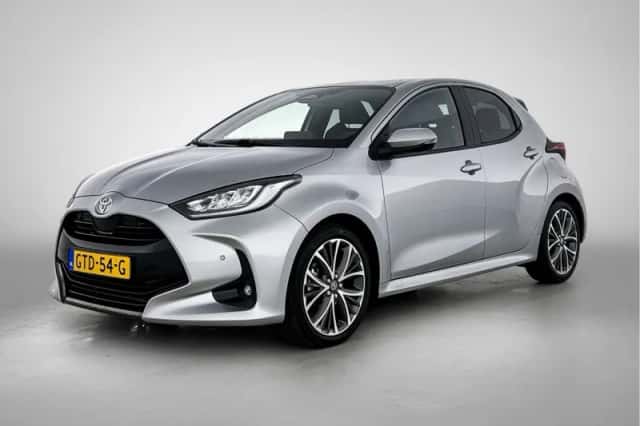Toyota Yaris (2024) thumbnail 1