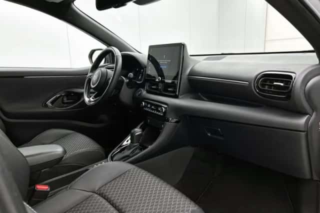 Toyota Yaris (2024) thumbnail 6