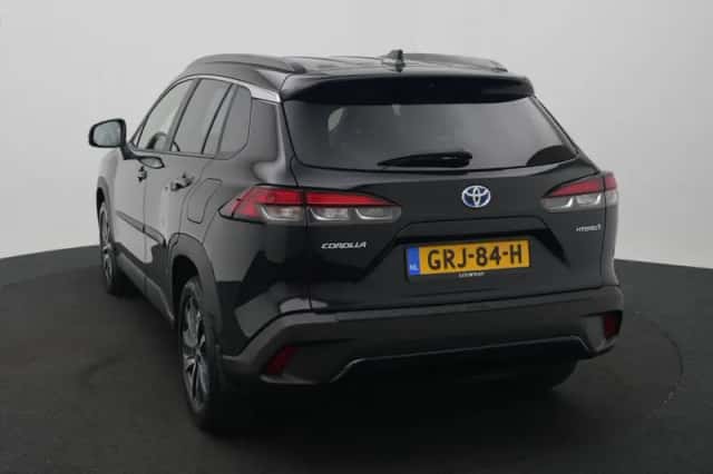 Toyota Corolla Cross (2023) thumbnail 2