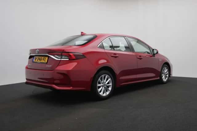 Toyota Corolla (2019) thumbnail 2