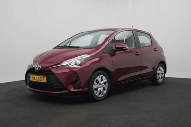 Toyota Yaris (2017) thumbnail 1