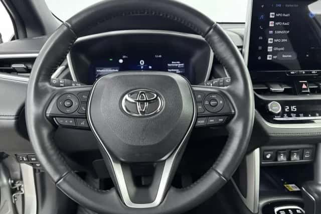 Toyota Corolla Cross (2024) thumbnail 6