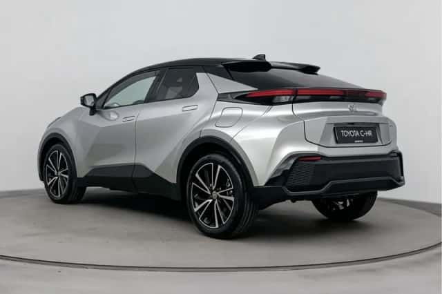 Toyota C-HR (2026) thumbnail 5