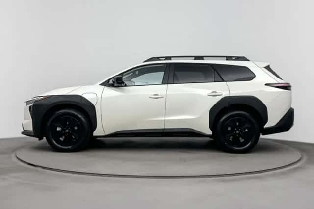 Toyota bZ4X (2026) thumbnail 2