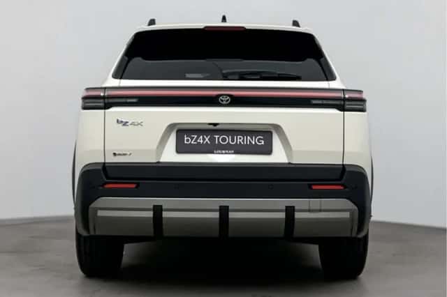 Toyota bZ4X (2026) thumbnail 5