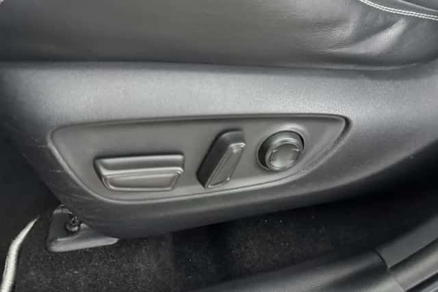 Toyota RAV4 (2019) thumbnail 5