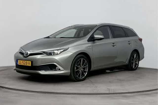 Toyota Auris (2016) thumbnail 1