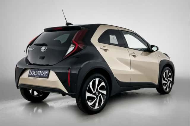 Toyota Aygo (2023) thumbnail 2
