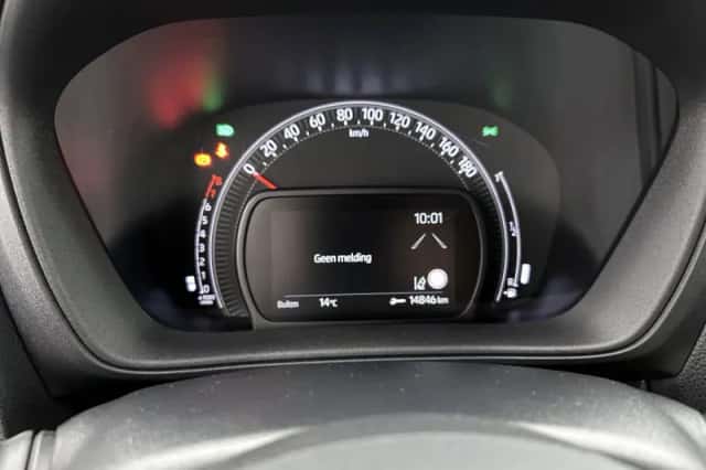 Toyota Aygo (2023) thumbnail 5