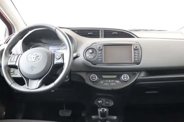 Toyota Yaris (2019) thumbnail 4