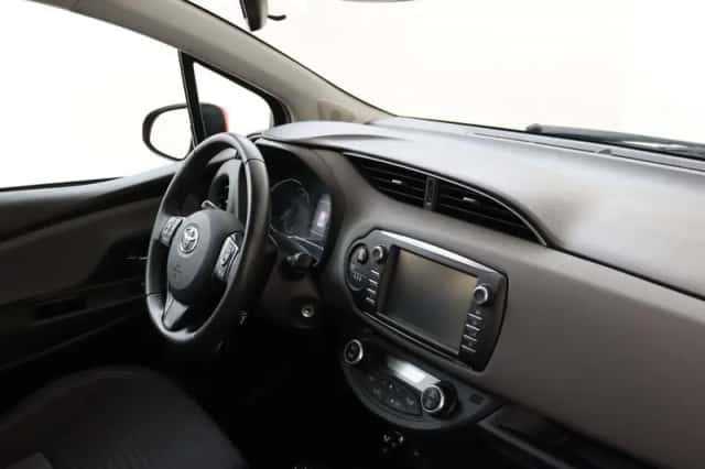 Toyota Yaris (2019) thumbnail 6