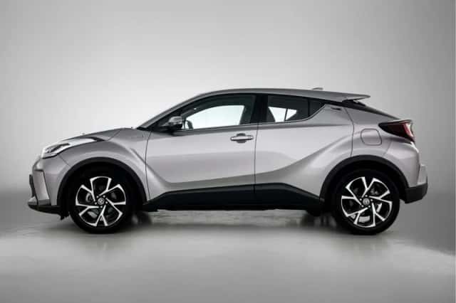 Toyota C-HR (2021) thumbnail 3