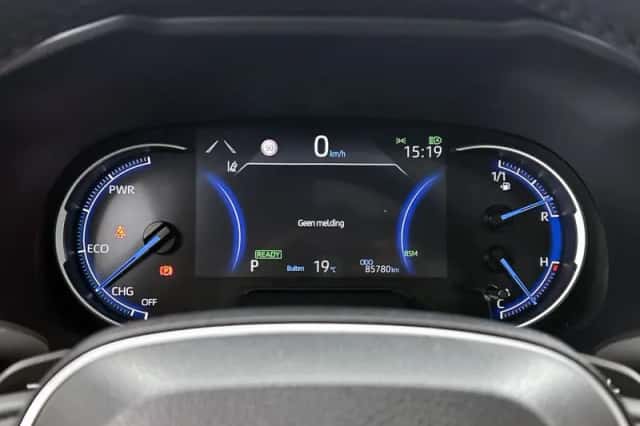 Toyota RAV4 (2022) thumbnail 6