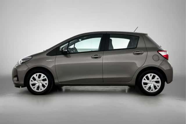 Toyota Yaris (2018) thumbnail 3