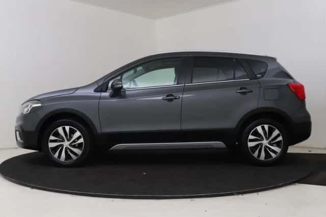Suzuki S-Cross (2021) thumbnail 3