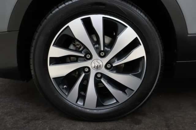 Suzuki S-Cross (2021) thumbnail 5