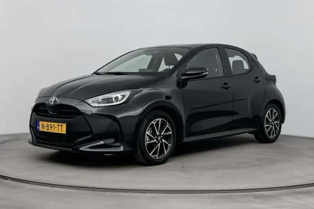 Toyota Yaris (2021) thumbnail 1