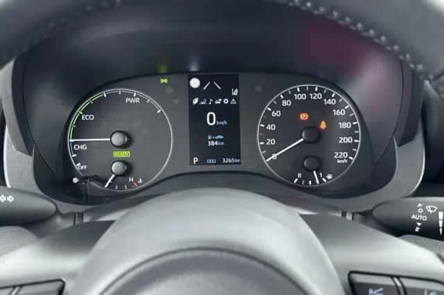 Toyota Yaris (2021) thumbnail 5
