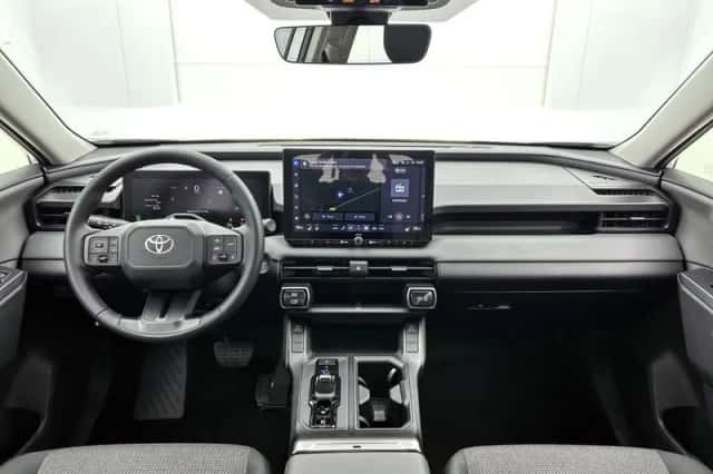 Toyota RAV4 (2026) thumbnail 4