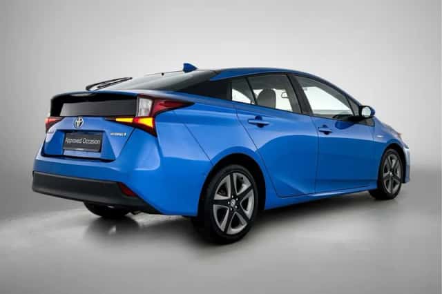 Toyota Prius (2019) thumbnail 2