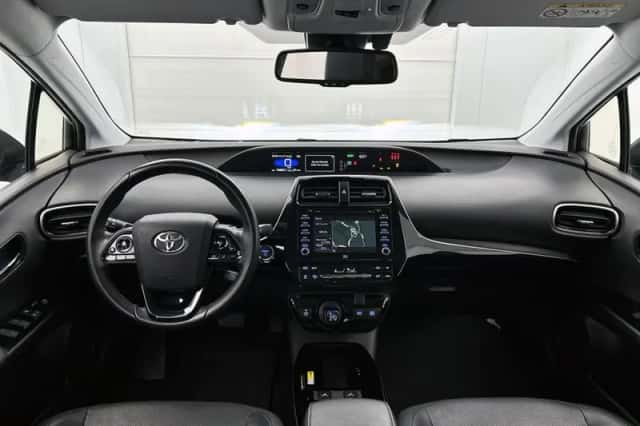Toyota Prius (2019) thumbnail 4