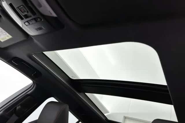 Toyota Corolla_Touring_Sports (2022) thumbnail 4