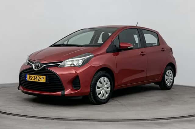 Toyota Yaris (2016) thumbnail 1