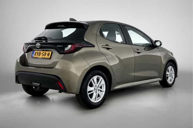 Toyota Yaris (2024) thumbnail 2