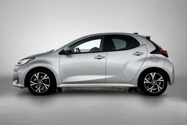 Toyota Yaris (2025) thumbnail 3