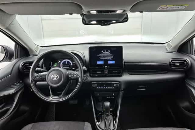 Toyota Yaris (2025) thumbnail 4