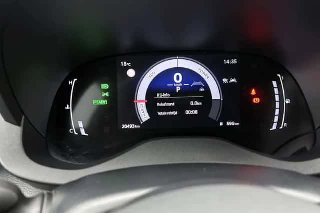 Toyota Yaris (2025) thumbnail 5