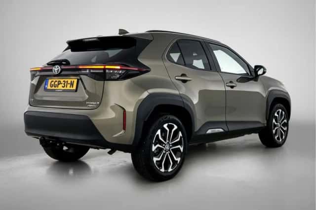 Toyota Yaris Cross (2023) thumbnail 2
